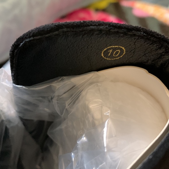 Brand New Black Boots size 10 with back zipper and chains - Picture 6 of 9